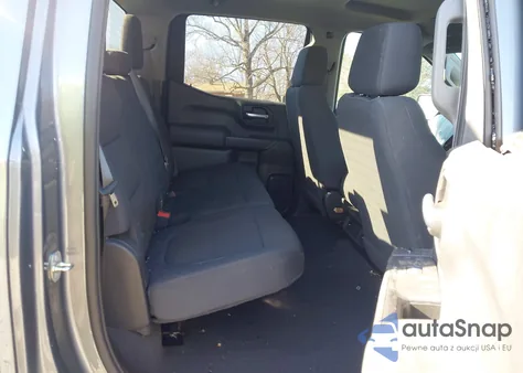 2021 Chevrolet Silverado 1500 4Wd Short Bed Custom z USA, uszkodzony, nr VIN 3GCPYBEK6MG252169